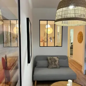 Lumineux T2 De 34 M Rénové Dans Le Centre-ville Appartement